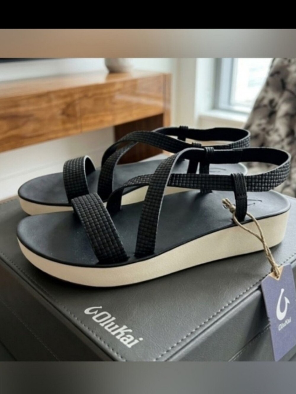NEW! Olukai Women's Black Platform Strappy Sandals sz 7